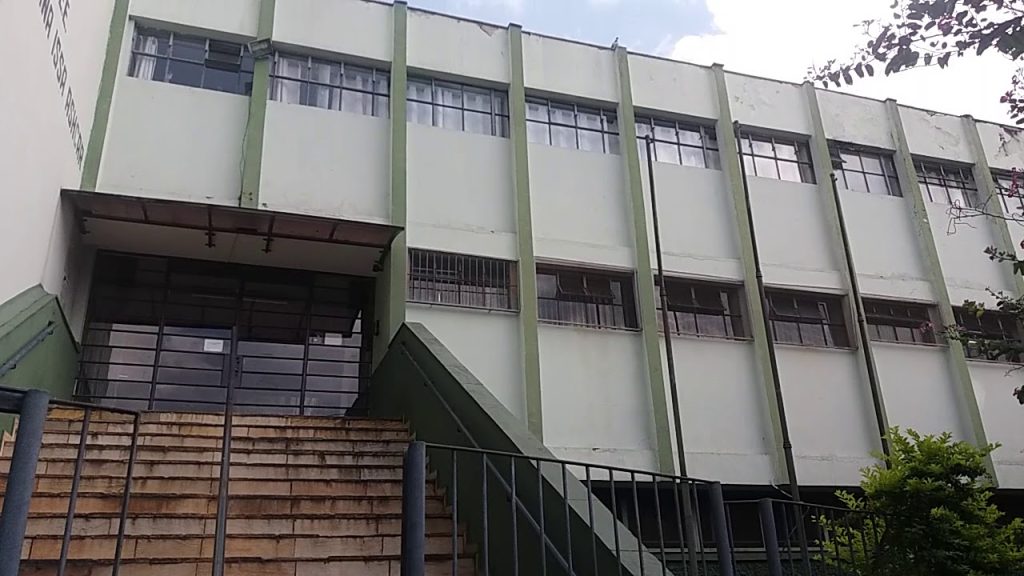 Diretor de escola em SP perde o cargo após aluna de 6 anos sofrer racismo e agressão; criança é transferida