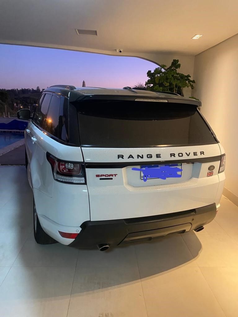 PF apreende carro e moto de luxo em operação que investiga fraude em licitação na Saúde em Ubatuba