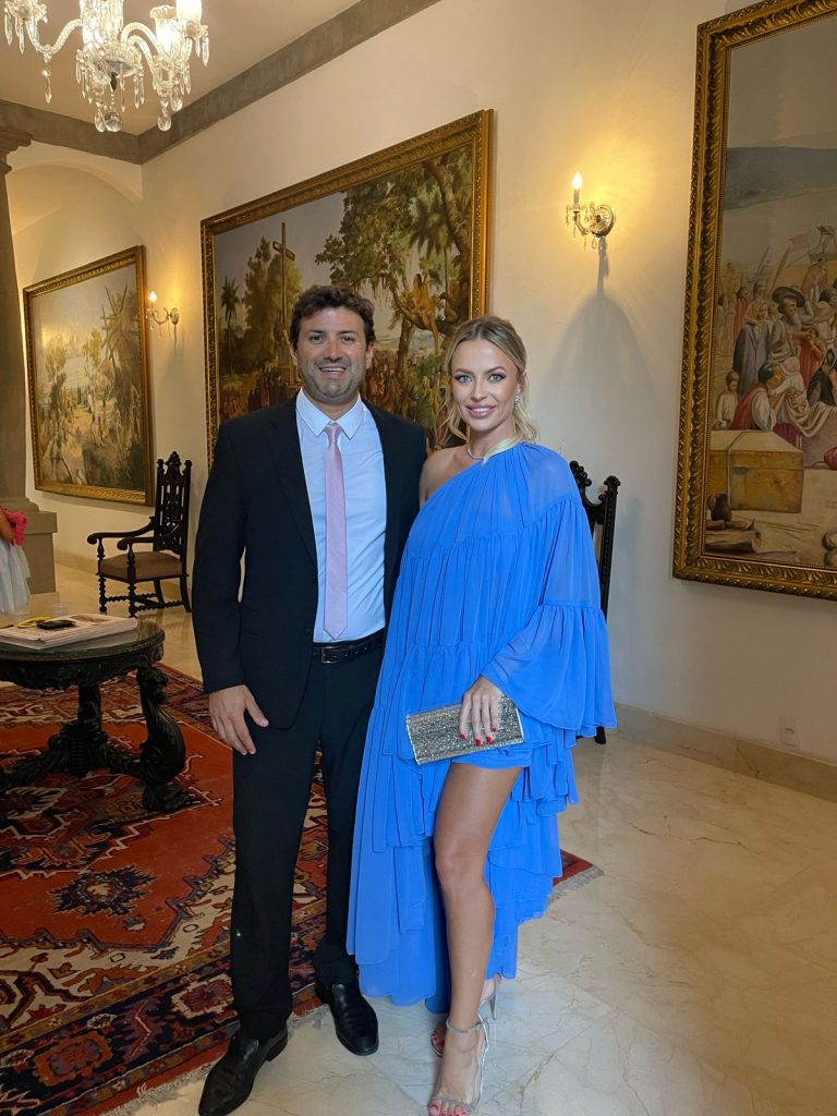 Luana Finger e Pablo Spyer dão show de elegância em casamento luxuoso