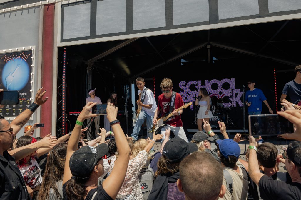 School of Rock Brooklin – Campo Belo e Fogo de Chão realizam evento gratuito com diversão para todas as idades