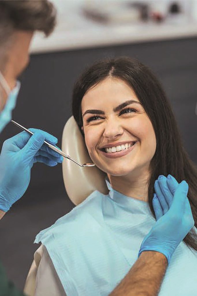 Celebre o Dia do Dentista: A arte de preservar sorrisos saudáveis